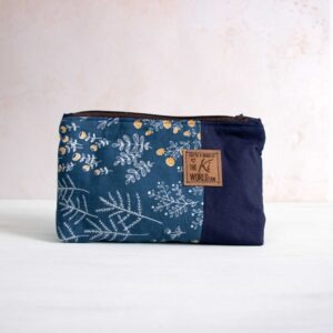 Pochette realizzata a mano con stoffe di recupero