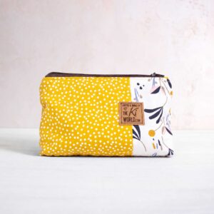 Pochette realizzata a mano con stoffe di recupero
