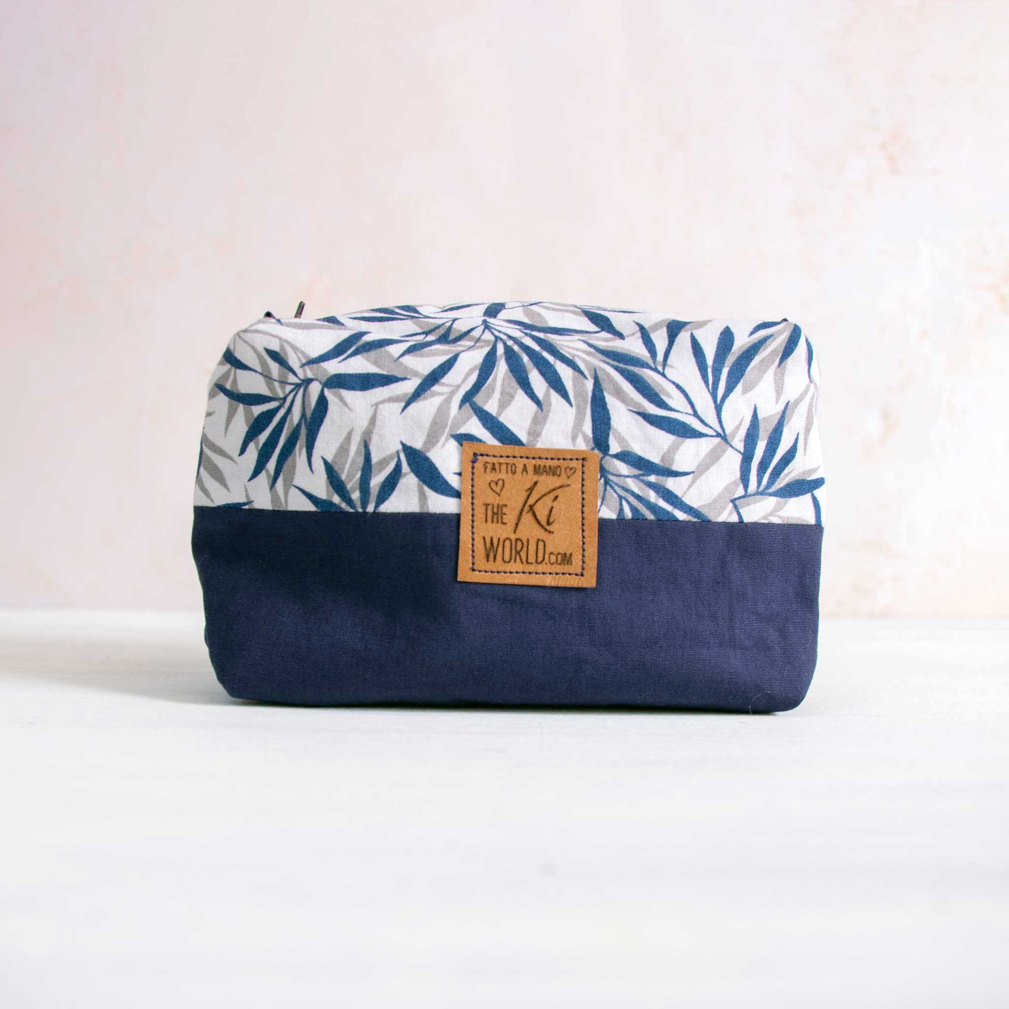 Pochette da donna cucita a mano
