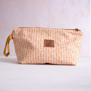 Pochette cucita a mano
