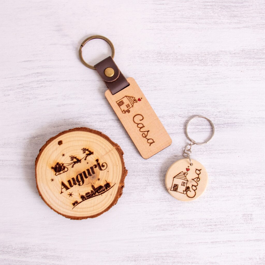 oggetti in legno con incisione personalizzata