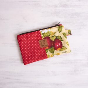 Pochette realizzata a mano con stoffe di recupero